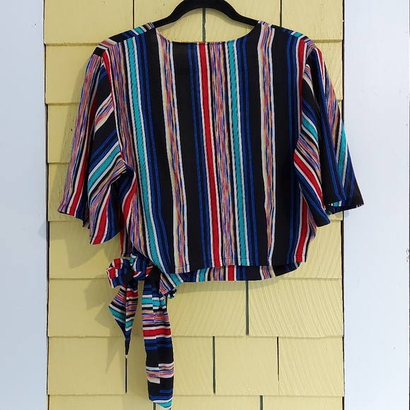Lush Short Sleeve Striped Wrap Crop Top XL - Picture 4 of 7